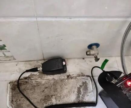 东明屋顶漏水维修公司分享下卫生间漏水的危害及解决方法